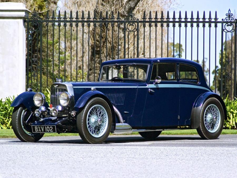  Aston Martin 1&frac12;-Litre Mk II Saloon 1934 года  (фото 1 из 8)